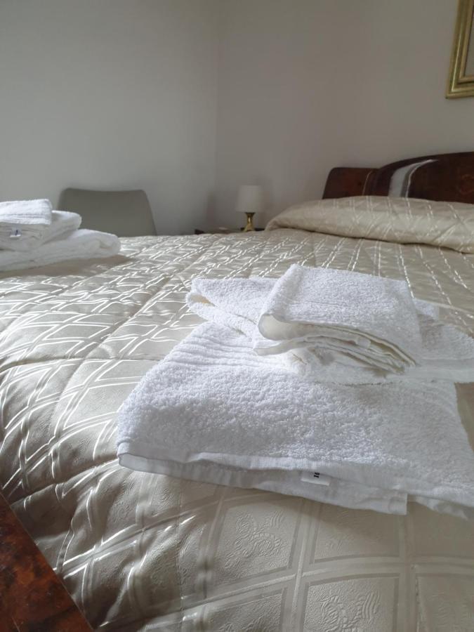 B&B Casa Baronale Castelsaraceno Esterno foto